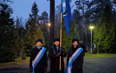 Itsenäisyyspäivän seppeleenlasku ja järjestöjen lippulinna Forssan sankarihaudoilla