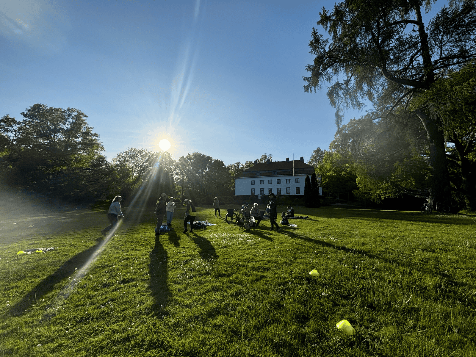Espoon MN Träskändan puistossa picnicillä 3.6.2025