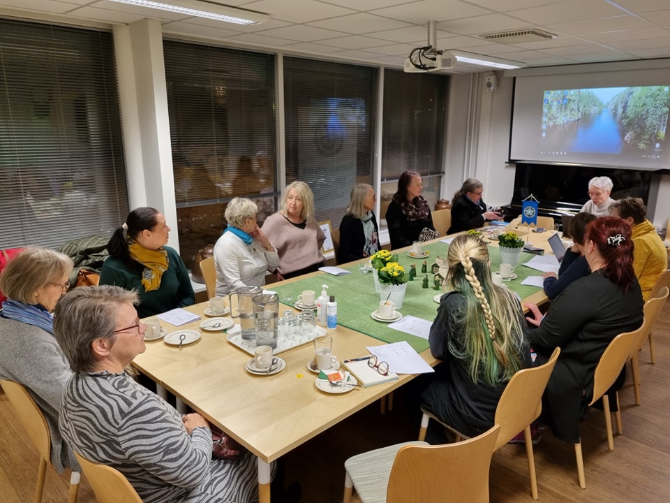 Maanpuolustusnaisten Päijät-Hämeen piirin syyskokous