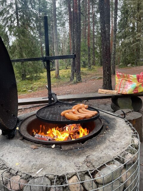 Toukokuun jäsenillassa Lahden naiset retkikokkailee