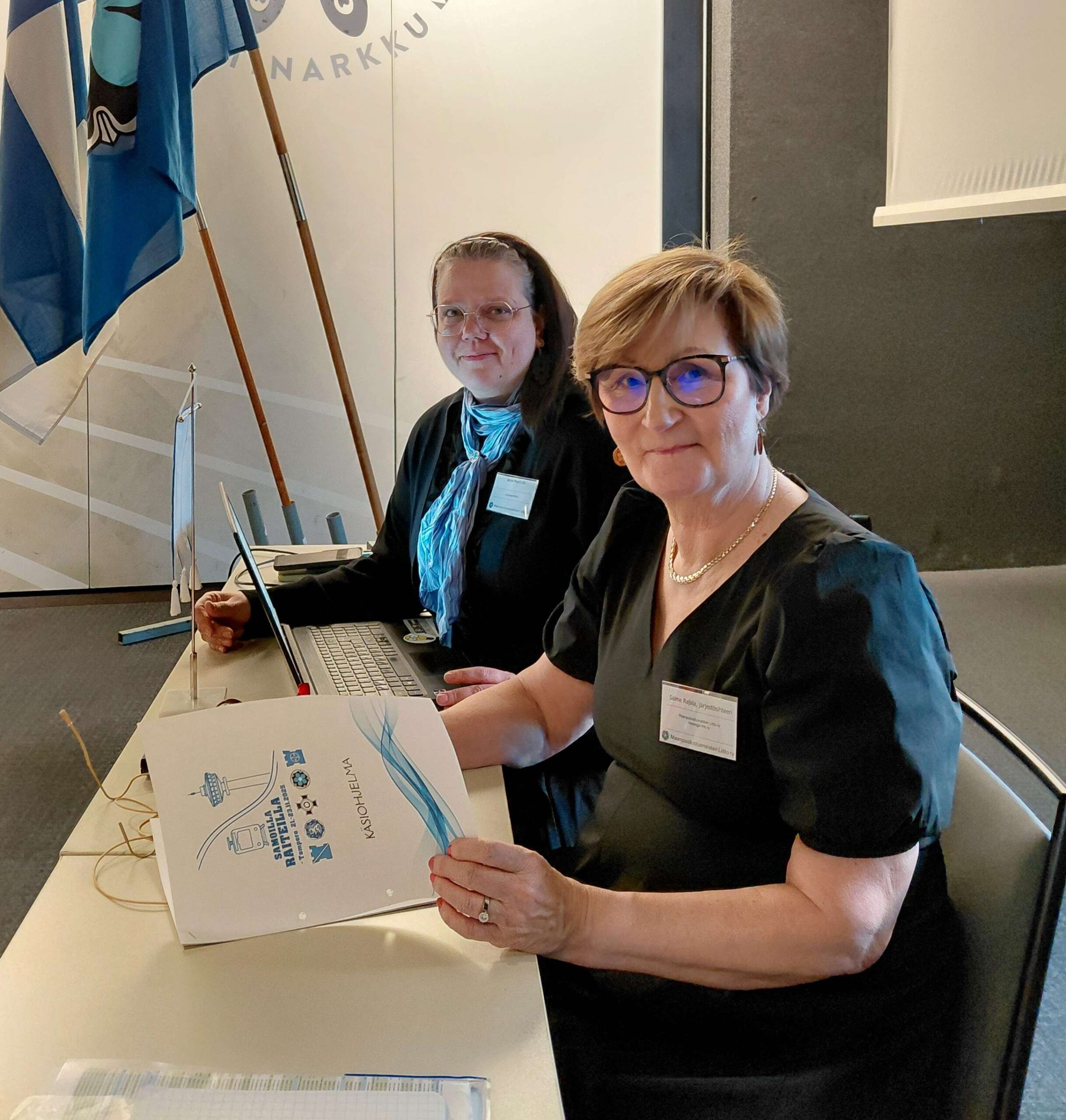 Sihteerit verkkokuva MNL:n liittokokouksen sihteerit