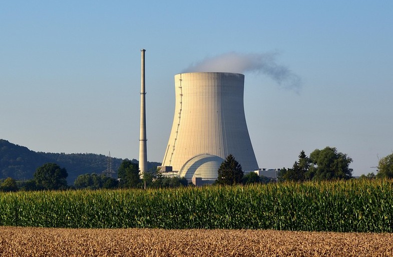 nuclear-power-plant-Pixabay Ydinvoimala
